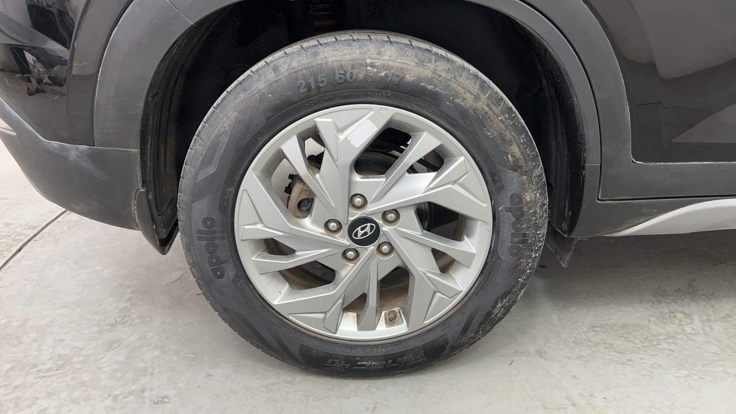 Used 2022 Hyundai Creta SX 1.5 Petrol Executive Petrol Manual tyres RIGHT REAR TYRE RIM VIEW