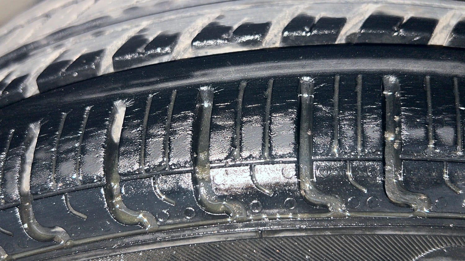 Used 2012 Maruti Suzuki Alto K10 VXi Petrol Manual tyres LEFT FRONT TYRE TREAD VIEW
