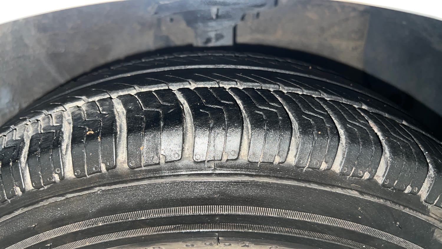 Used 2019 Hyundai Grand i10 Magna 1.2 Kappa VTVT Petrol Manual tyres RIGHT FRONT TYRE TREAD VIEW