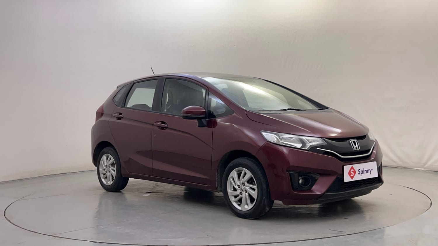 Used 2015 Honda Jazz V Petrol Petrol Manual exterior RIGHT FRONT CORNER VIEW