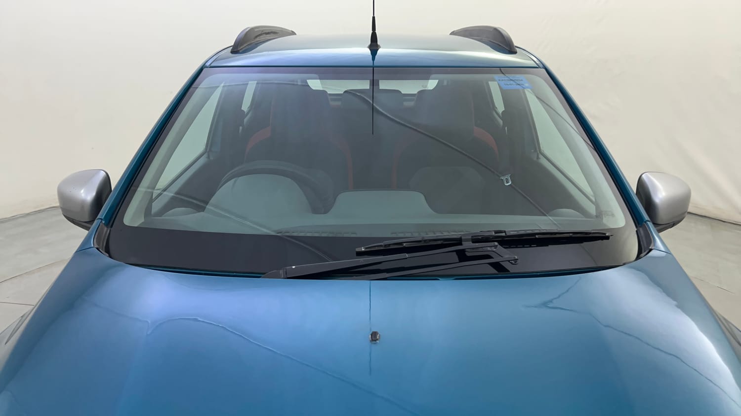 Used 2020 Renault Kwid 1.0 RXT AMT Opt Petrol Automatic exterior FRONT WINDSHIELD VIEW
