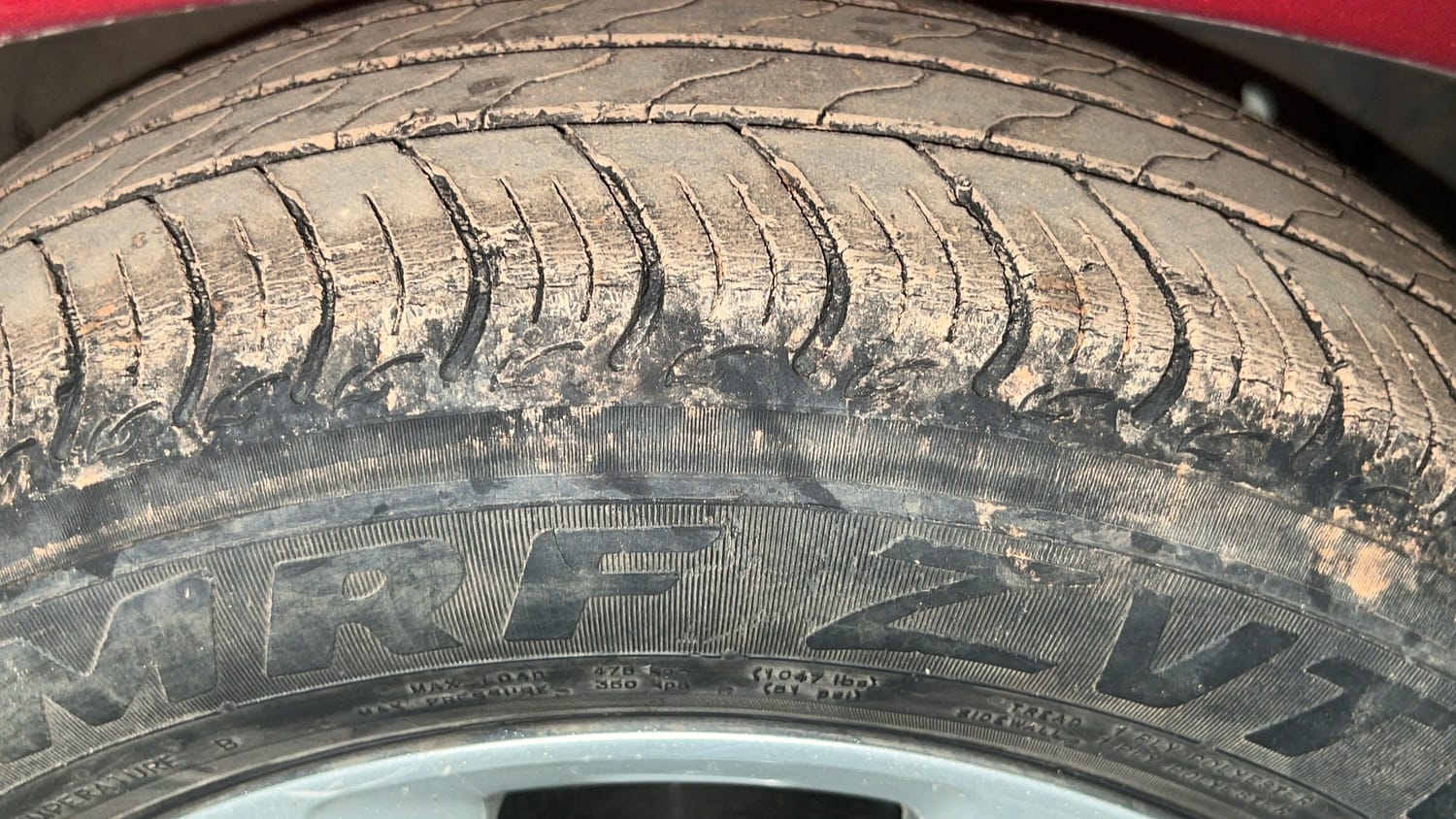 Used 2020 Ford Figo Titanium 1.2 Ti-VCT MT Petrol Manual tyres RIGHT FRONT TYRE TREAD VIEW