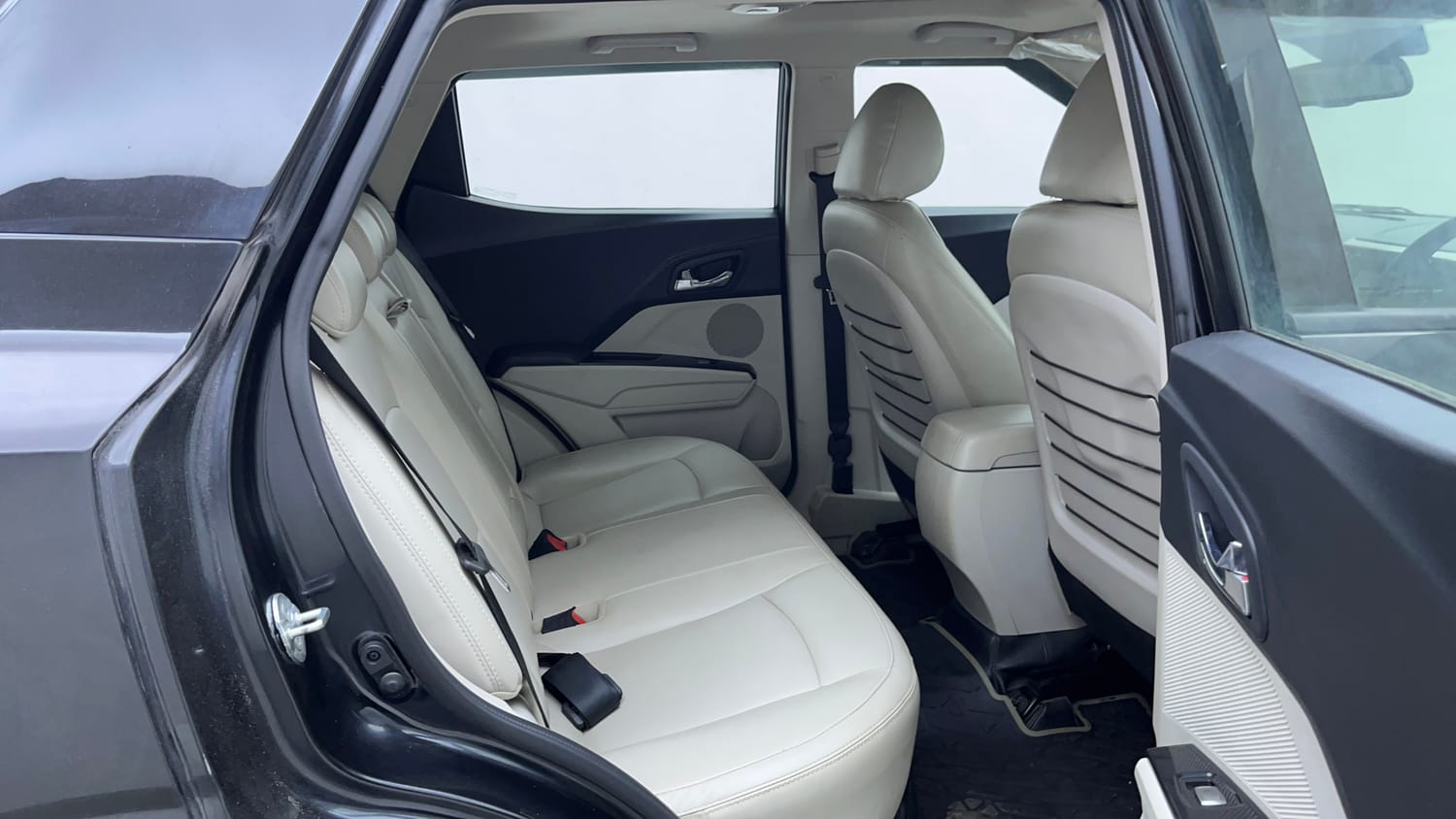 Used 2022 Mahindra XUV 300 W8 (O) 1.2 Petrol Petrol Manual interior RIGHT SIDE REAR DOOR CABIN VIEW