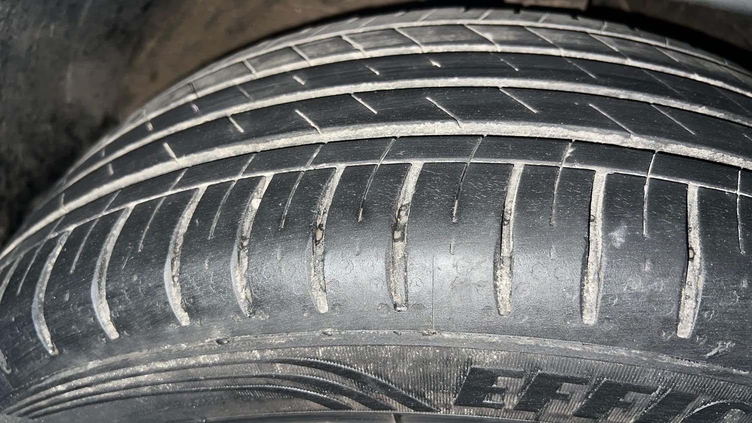 Used 2022 MG Motors Hector Sharp 1.5 Petrol CVT Petrol Automatic tyres RIGHT FRONT TYRE TREAD VIEW