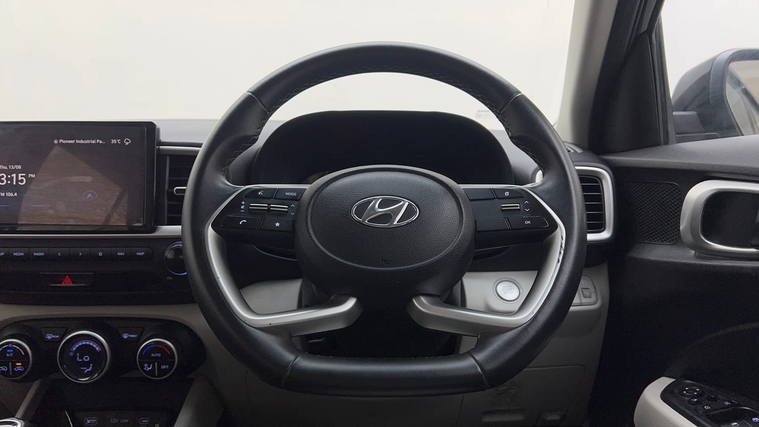 Used 2022 Hyundai Venue SX 1.2 Petrol Petrol Manual interior STEERING VIEW