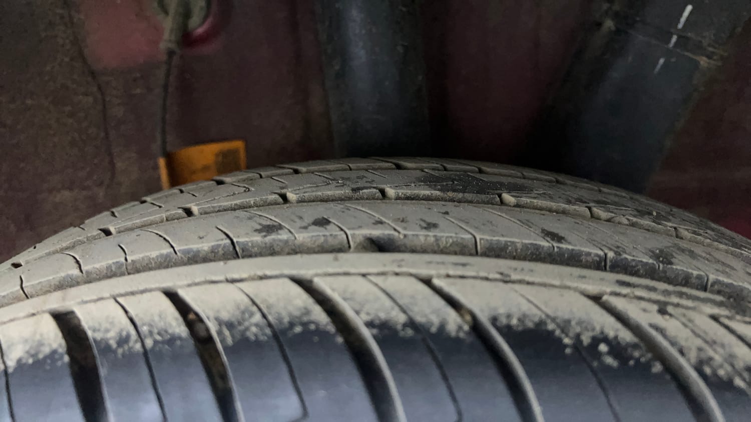 Used 2024 Hyundai Exter SX (O) Connect 1.2 AMT Petrol Automatic tyres LEFT REAR TYRE TREAD VIEW