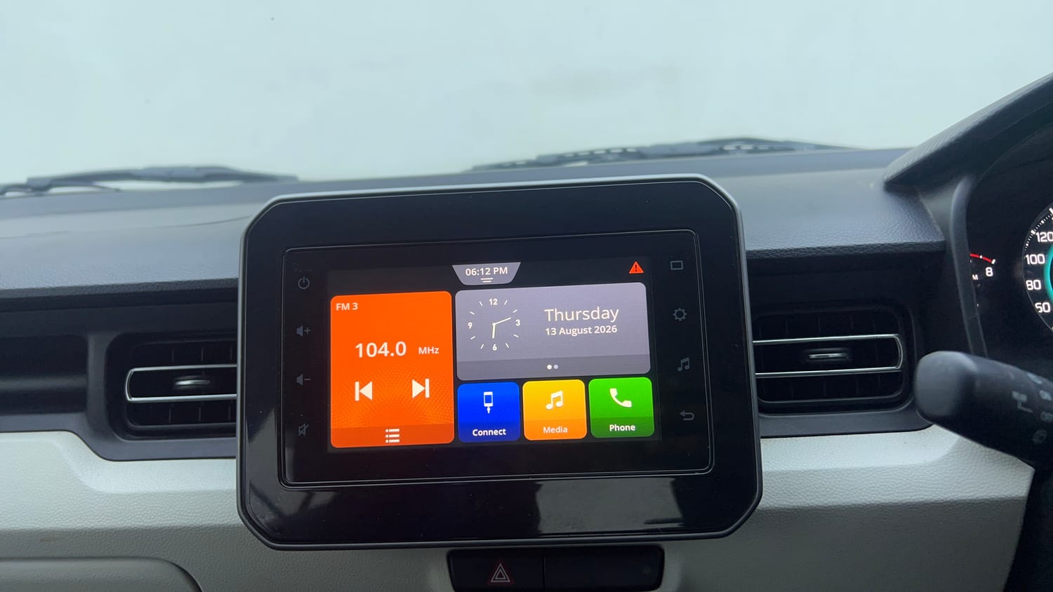 Used 2021 Maruti Suzuki Ignis Zeta 1.2 AMT Petrol Automatic top_features Touch screen infotainment system