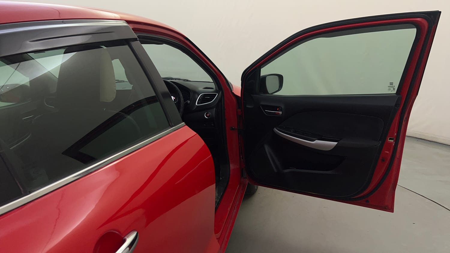Used 2017 Maruti Suzuki Baleno Zeta 1.2 Petrol Manual interior RIGHT FRONT DOOR OPEN VIEW