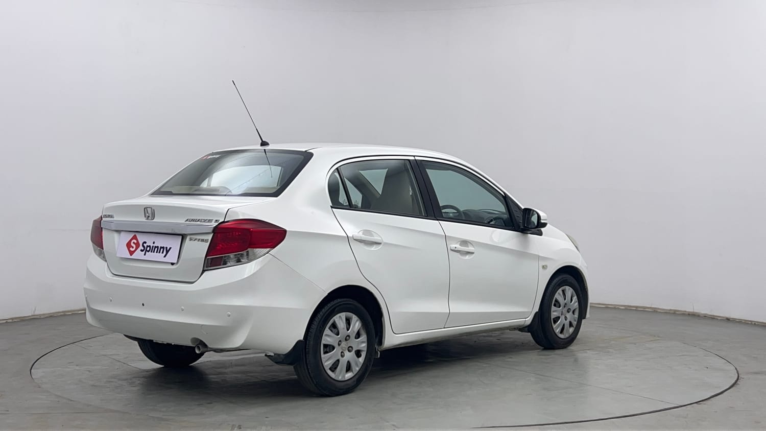 Used 2016 Honda Amaze 1.2 S i-VTEC Petrol Manual exterior RIGHT REAR CORNER VIEW