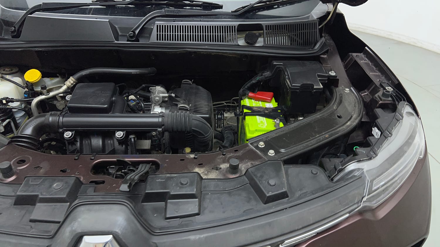 Used 2021 Renault Kiger RXT AMT Petrol Automatic engine ENGINE LEFT SIDE VIEW
