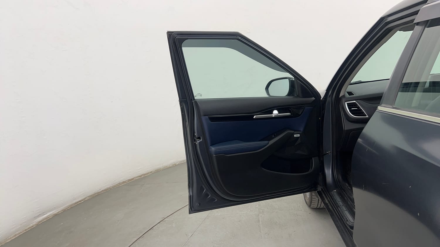 Used 2022 Kia Seltos X Line 1.5 Diesel AT Diesel Automatic interior LEFT FRONT DOOR OPEN VIEW