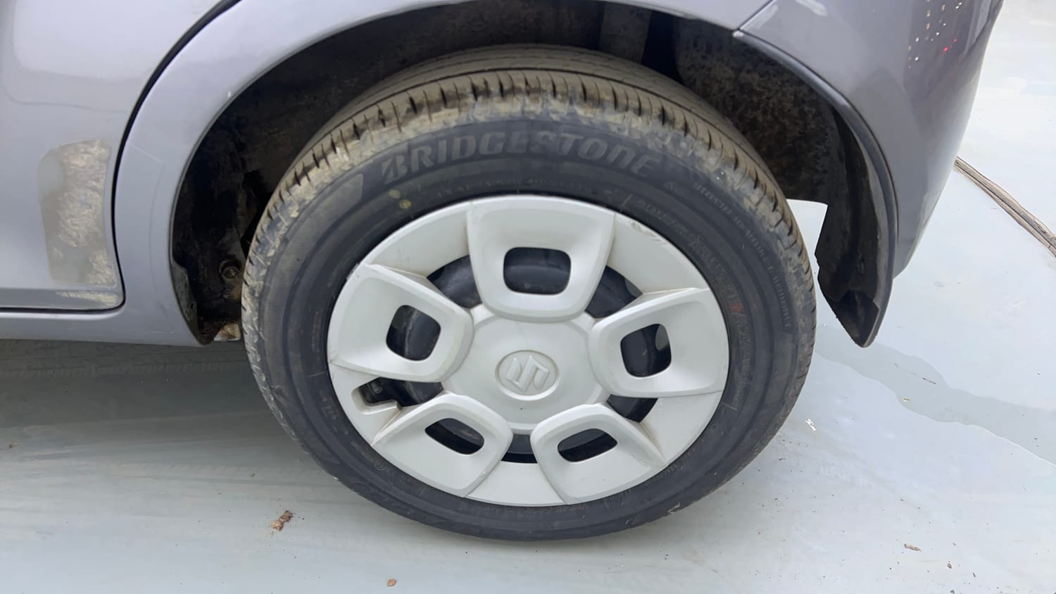 Used 2018 Maruti Suzuki Ignis Delta 1.2 MT Petrol Manual tyres LEFT REAR TYRE RIM VIEW