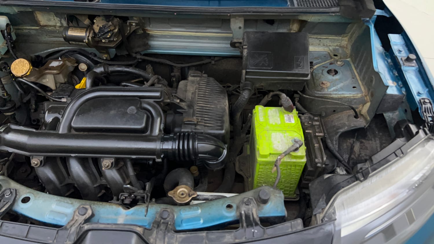 Used 2020 Renault Kwid 1.0 RXT AMT Opt Petrol Automatic engine ENGINE LEFT SIDE VIEW