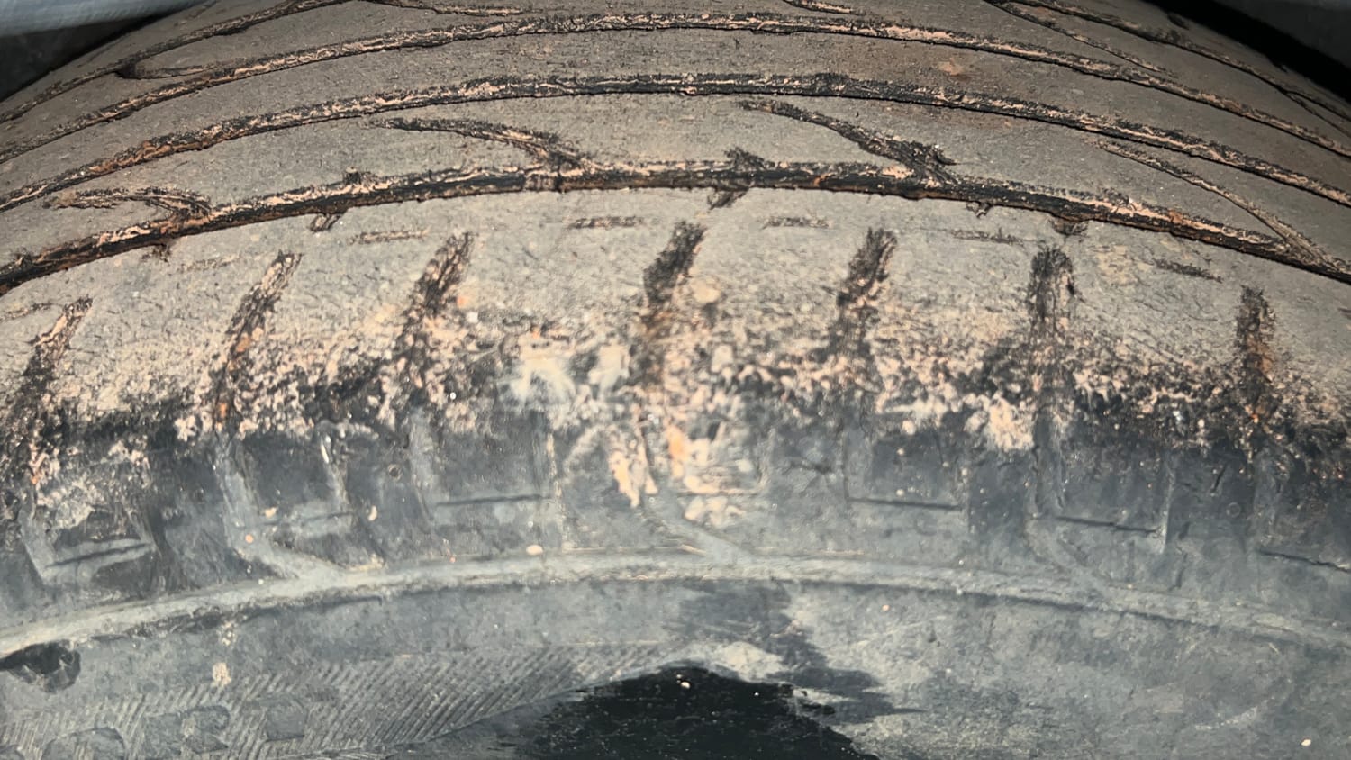 Used 2018 Hyundai Creta SX Plus 1.6 AT Petrol Petrol Automatic tyres RIGHT REAR TYRE TREAD VIEW