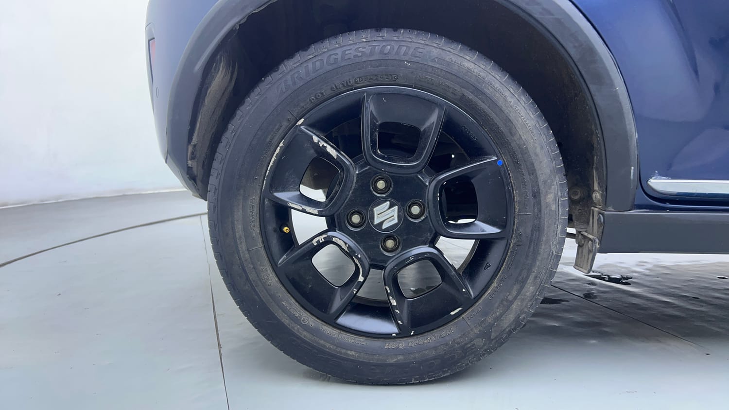 Used 2021 Maruti Suzuki Ignis Zeta 1.2 AMT Petrol Automatic tyres RIGHT REAR TYRE RIM VIEW