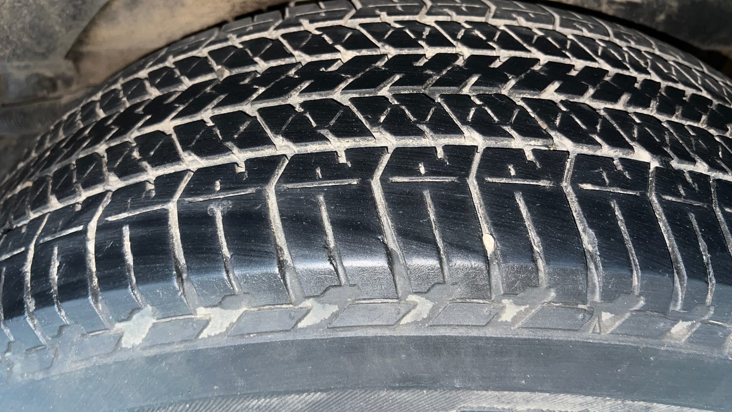 Used 2021 Mahindra XUV500 W7 Diesel Manual tyres LEFT REAR TYRE TREAD VIEW