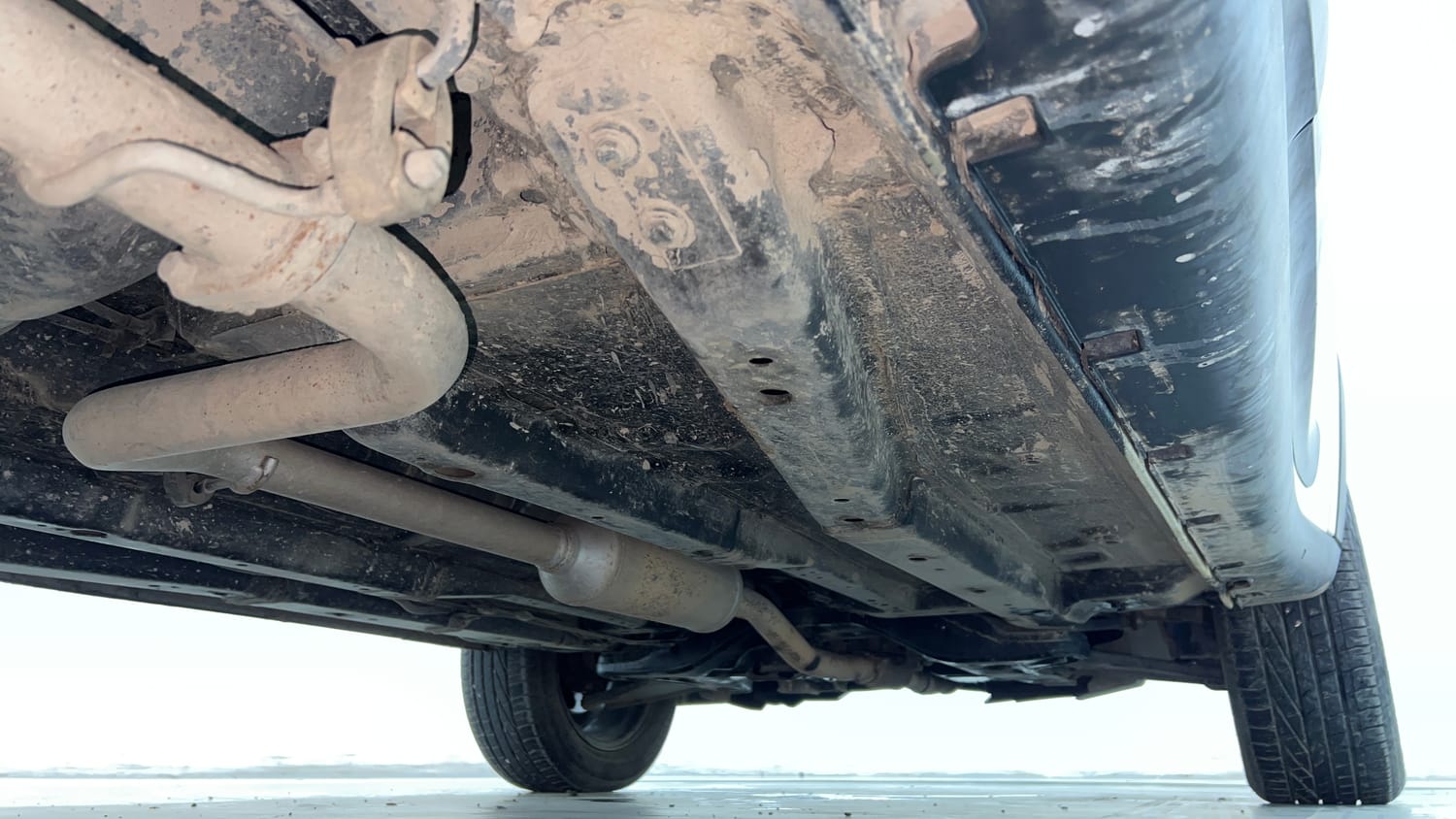 Used 2022 Tata Nexon XZ Plus Petrol Manual extra REAR RIGHT UNDERBODY VIEW