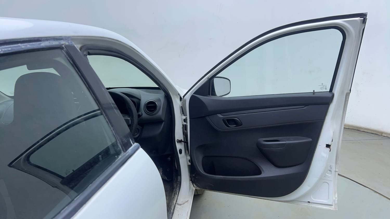Used 2016 Renault Kwid RXT Petrol Manual interior RIGHT FRONT DOOR OPEN VIEW