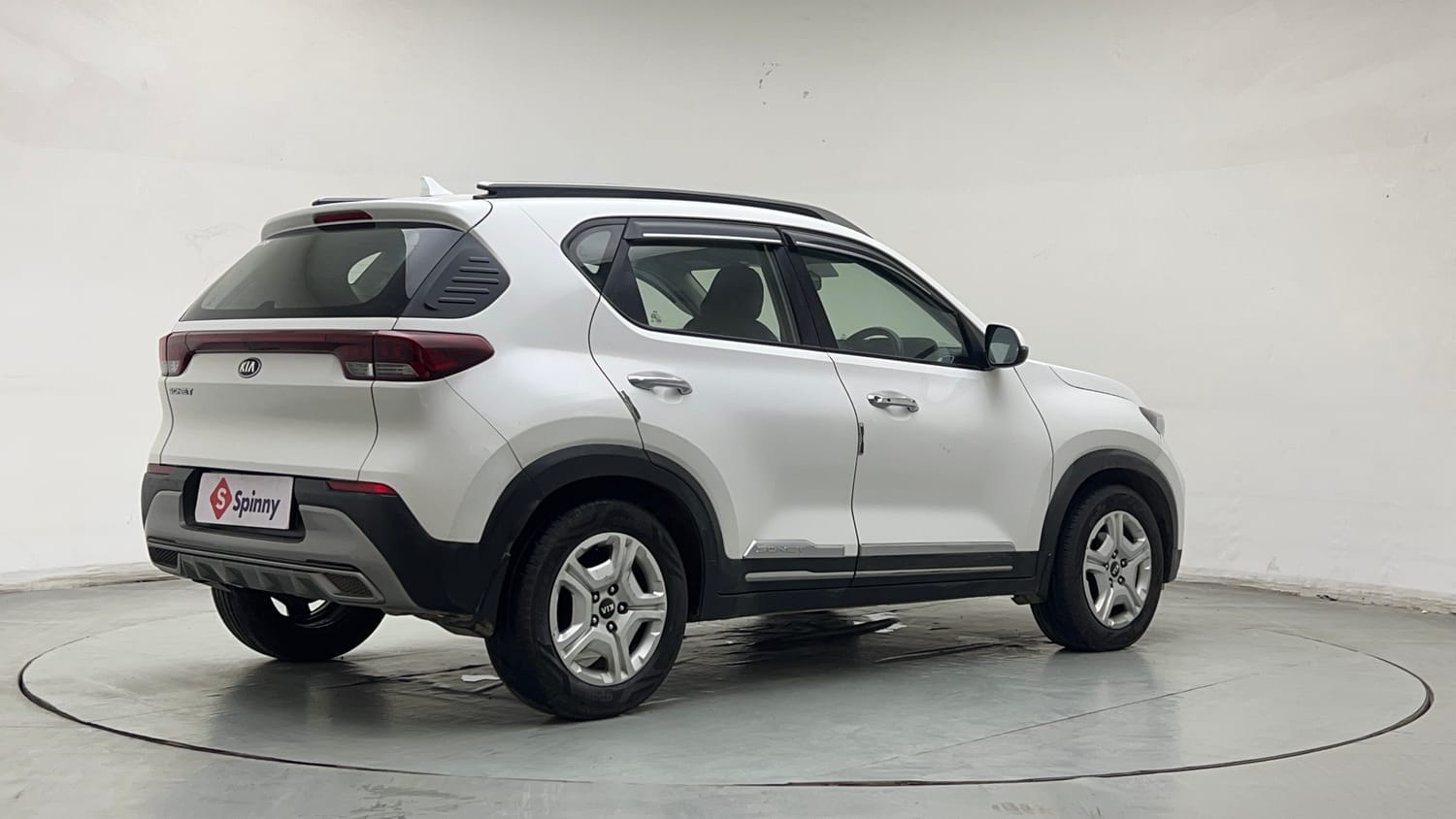 Used 2021 Kia Sonet HTX 1.5 Diesel Manual exterior RIGHT REAR CORNER VIEW