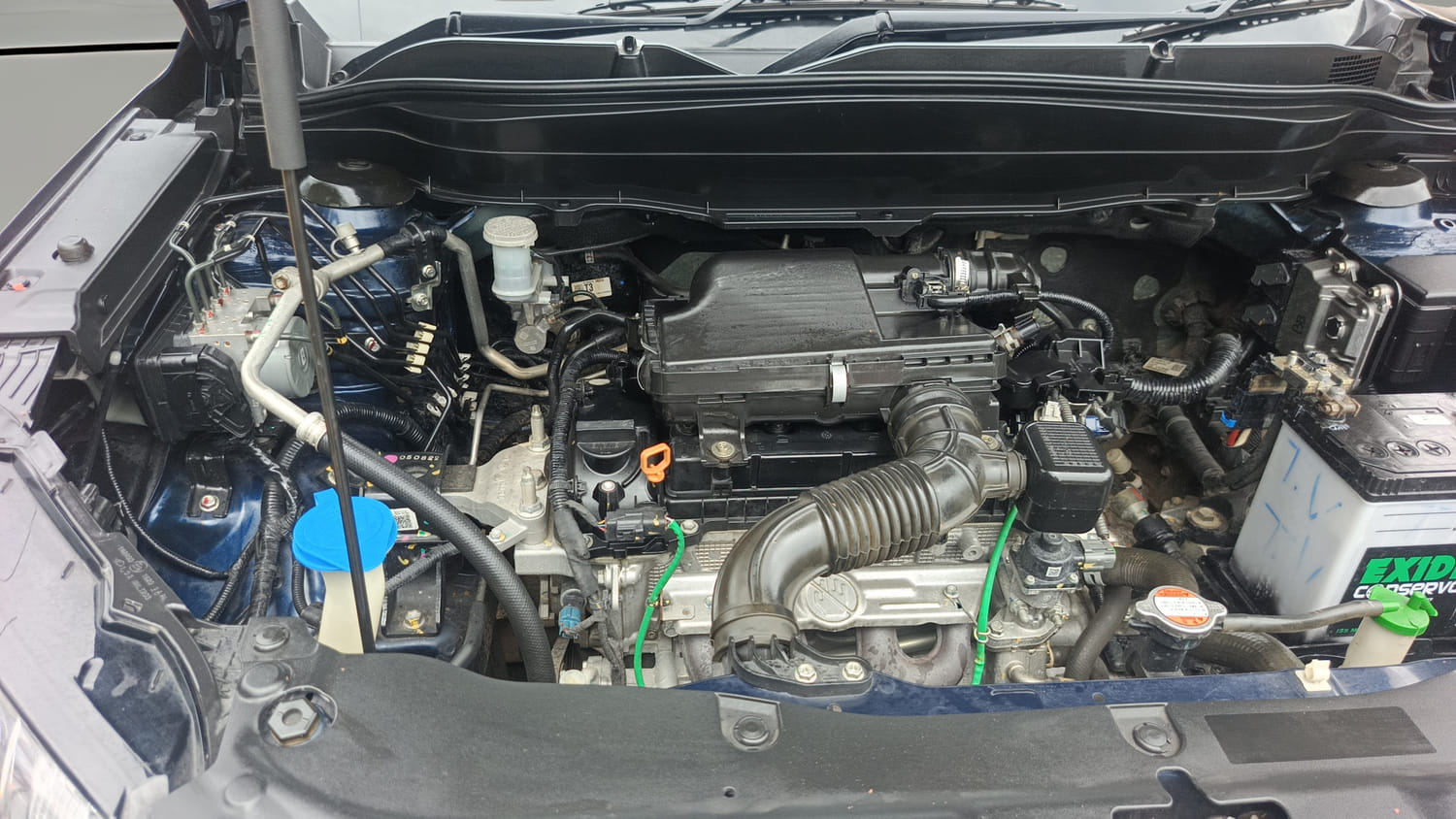 Used 2022 Maruti Suzuki Grand Vitara Alpha Smart Hybrid AT Petrol Automatic engine ENGINE RIGHT SIDE VIEW