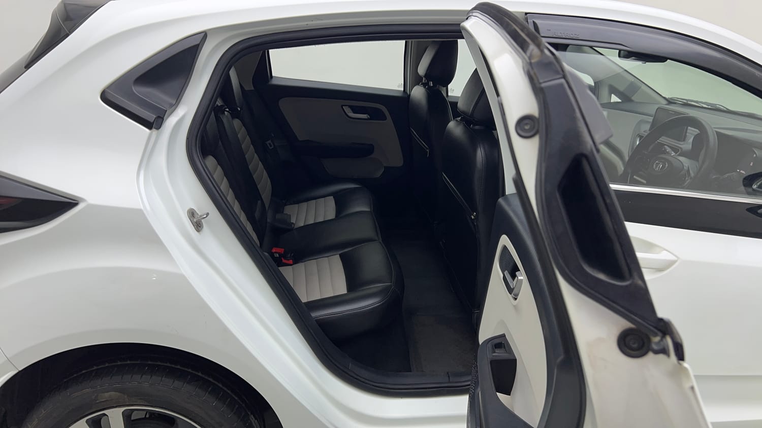 Used 2022 Tata Altroz XZ Plus i-Turbo Petrol Petrol Manual interior RIGHT SIDE REAR DOOR CABIN VIEW