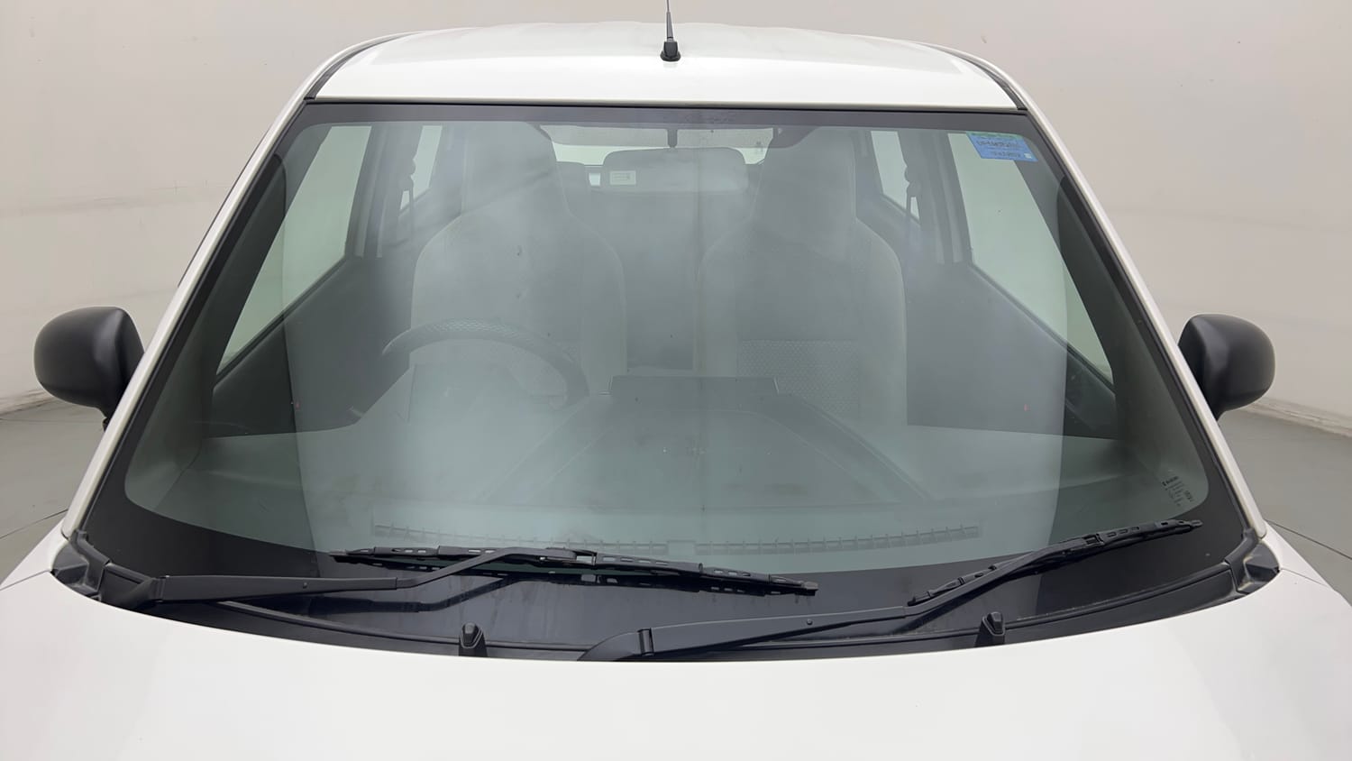 Used 2023 Maruti Suzuki Wagon R LXI 1.0 Petrol Manual exterior FRONT WINDSHIELD VIEW