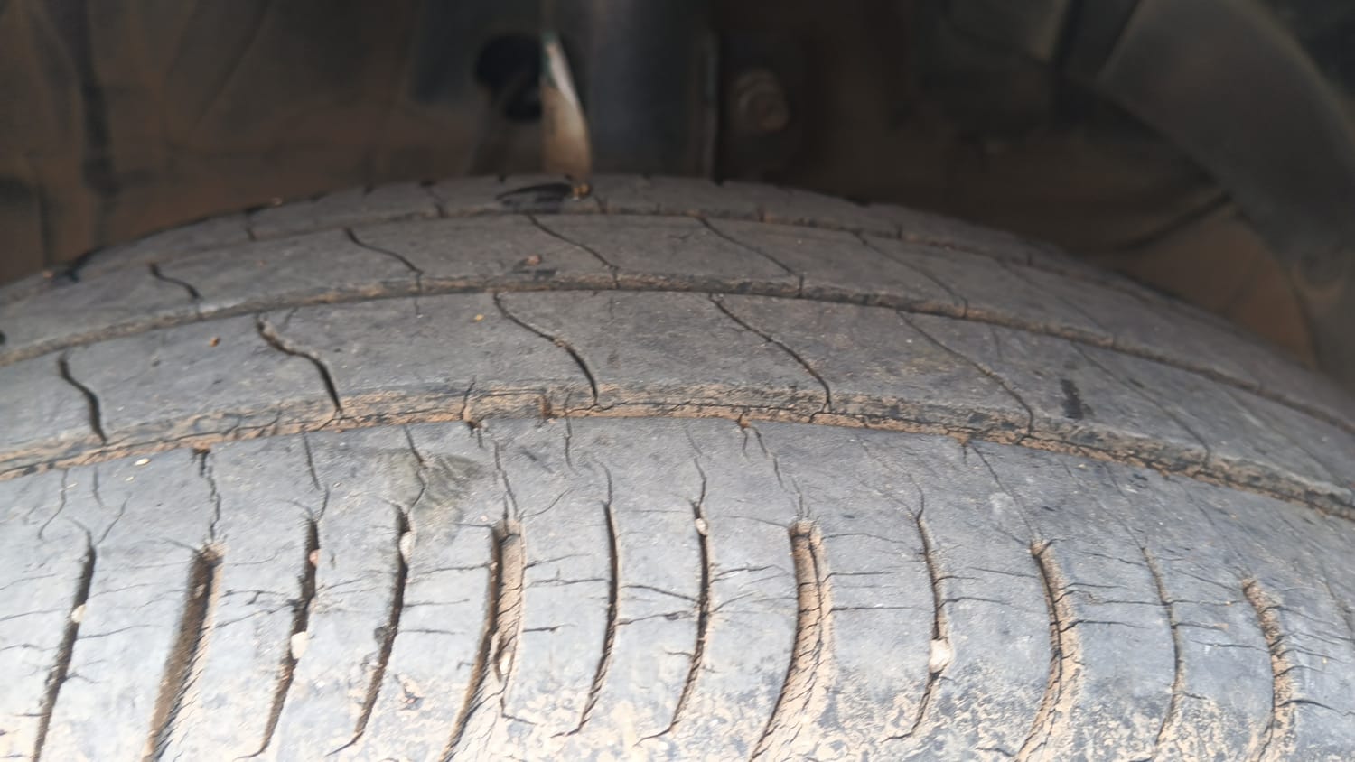 Used 2019 Maruti Suzuki Baleno Delta Petrol Manual tyres RIGHT FRONT TYRE TREAD VIEW