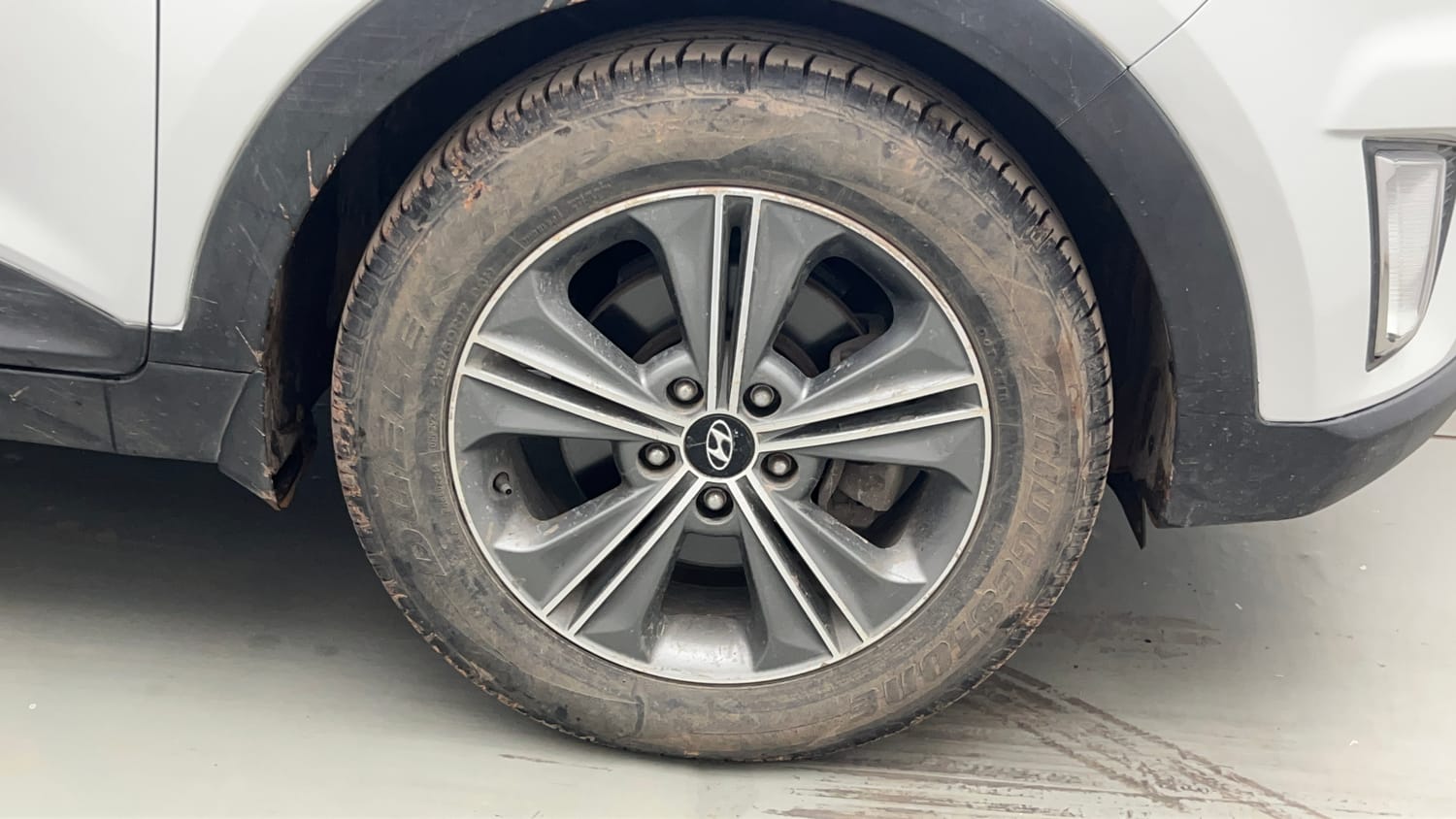Used 2018 Hyundai Creta SX Plus 1.6 AT Petrol Petrol Automatic tyres RIGHT FRONT TYRE RIM VIEW