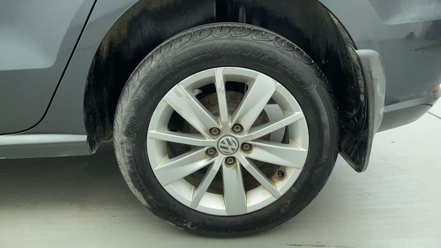 Used 2016 Volkswagen Ameo Highline1.2L (P) Petrol Manual tyres LEFT REAR TYRE RIM VIEW