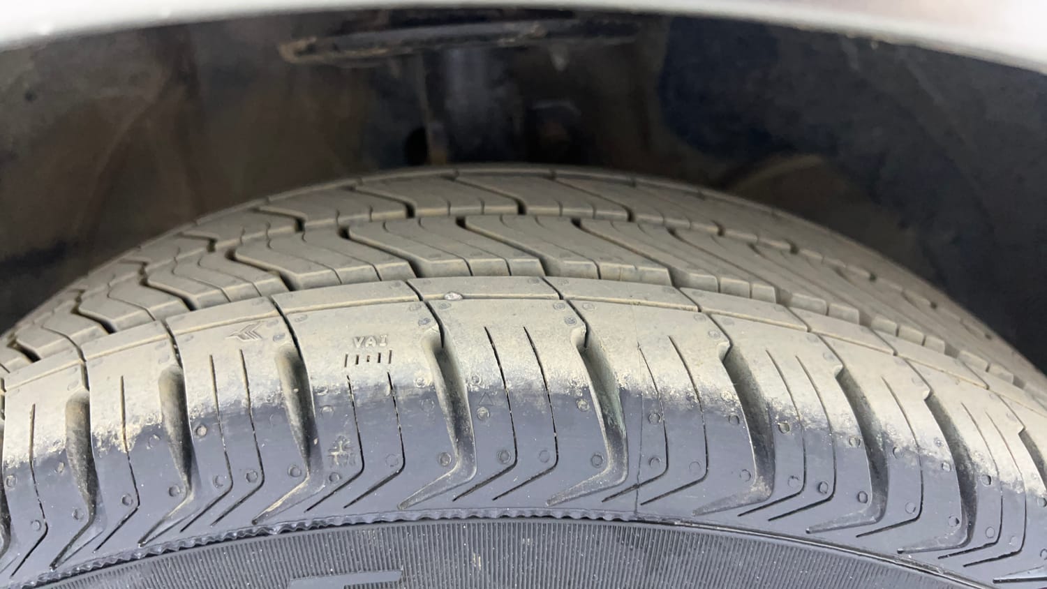 Used 2021 Maruti Suzuki Baleno Zeta Petrol Manual tyres RIGHT FRONT TYRE TREAD VIEW