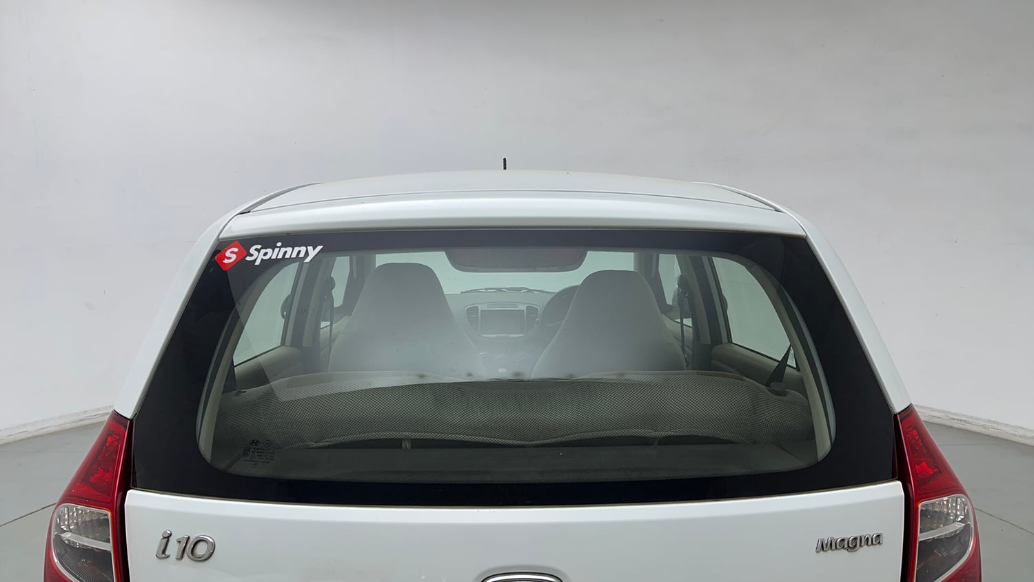 Used 2013 Hyundai i10 Magna 1.1 iRDE2 Petrol Manual exterior BACK WINDSHIELD VIEW