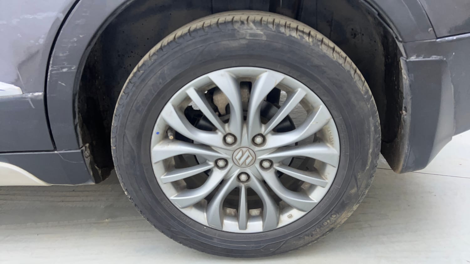 Used 2017 Maruti Suzuki S-Cross Zeta 1.3 Diesel Manual tyres LEFT REAR TYRE RIM VIEW