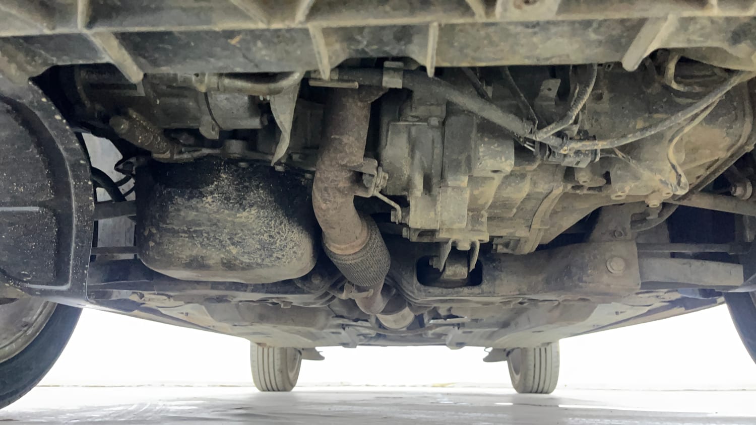 Used 2017 Volkswagen Polo Highline Plus 1.2( P)16 Alloy Petrol Manual extra FRONT LEFT UNDERBODY VIEW