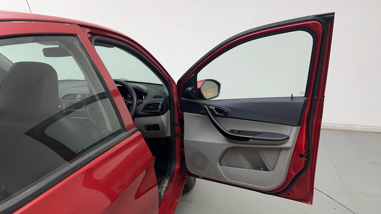 Used 2019 Tata Tiago Revotron XZ w/o Alloy Petrol Manual interior RIGHT FRONT DOOR OPEN VIEW