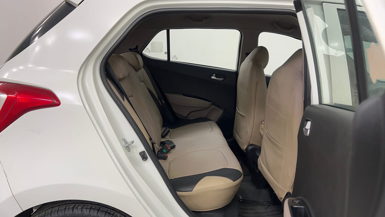 Used 2017 Hyundai Grand i10 Asta 1.2 Kappa VTVT Petrol Manual interior RIGHT SIDE REAR DOOR CABIN VIEW