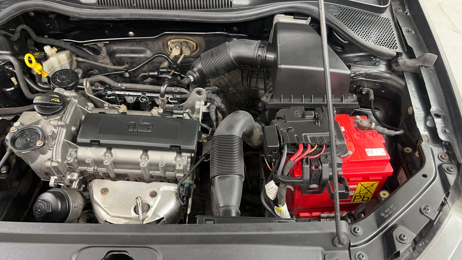 Used 2015 Volkswagen Polo Comfortline 1.2L (P) Petrol Manual engine ENGINE LEFT SIDE VIEW