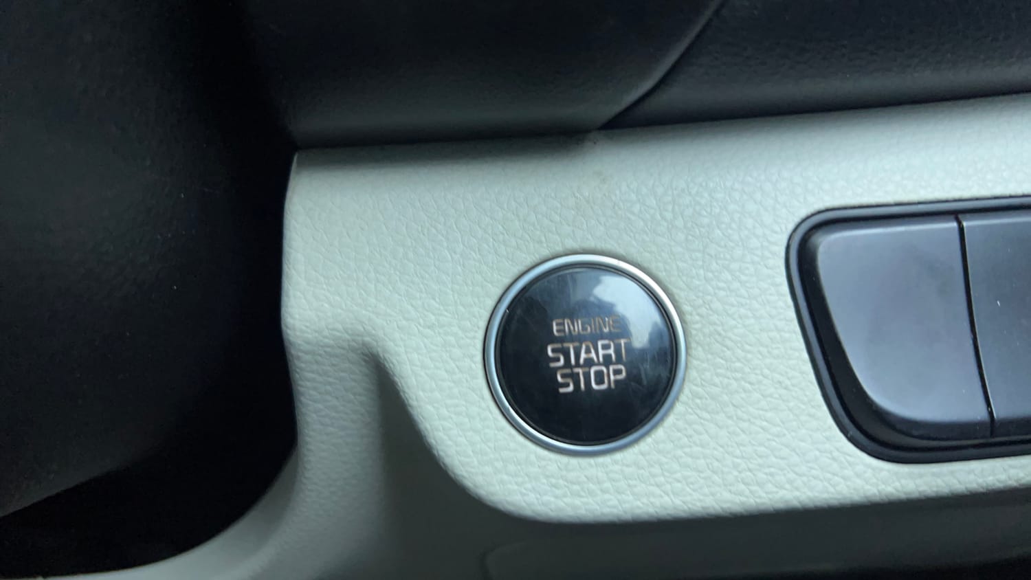Used 2021 Kia Seltos HTX 1.5 Petrol Manual top_features Keyless start