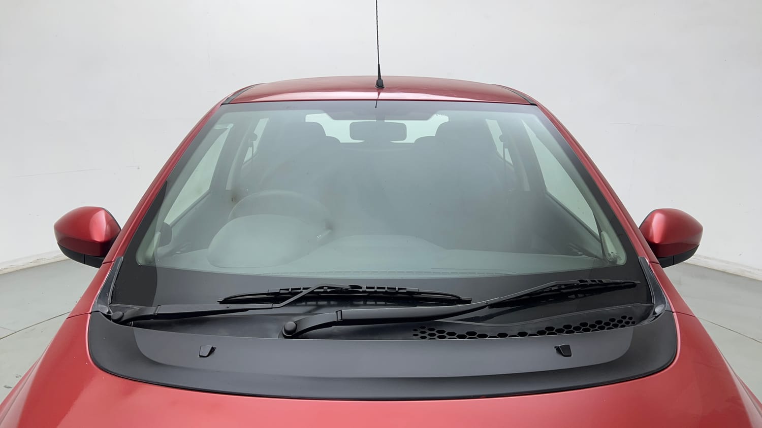 Used 2019 Tata Tiago Revotron XZ w/o Alloy Petrol Manual exterior FRONT WINDSHIELD VIEW