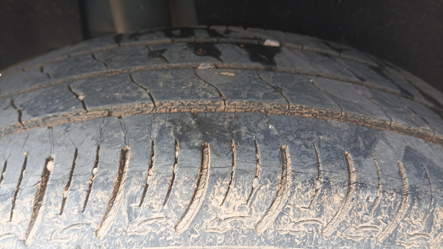 Used 2019 Maruti Suzuki Baleno Delta Petrol Manual tyres RIGHT REAR TYRE TREAD VIEW