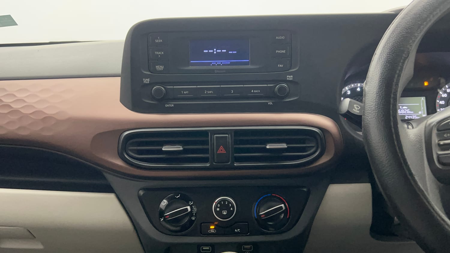 Used 2020 Hyundai Aura S 1.2 Petrol Petrol Manual interior MUSIC SYSTEM & AC CONTROL VIEW