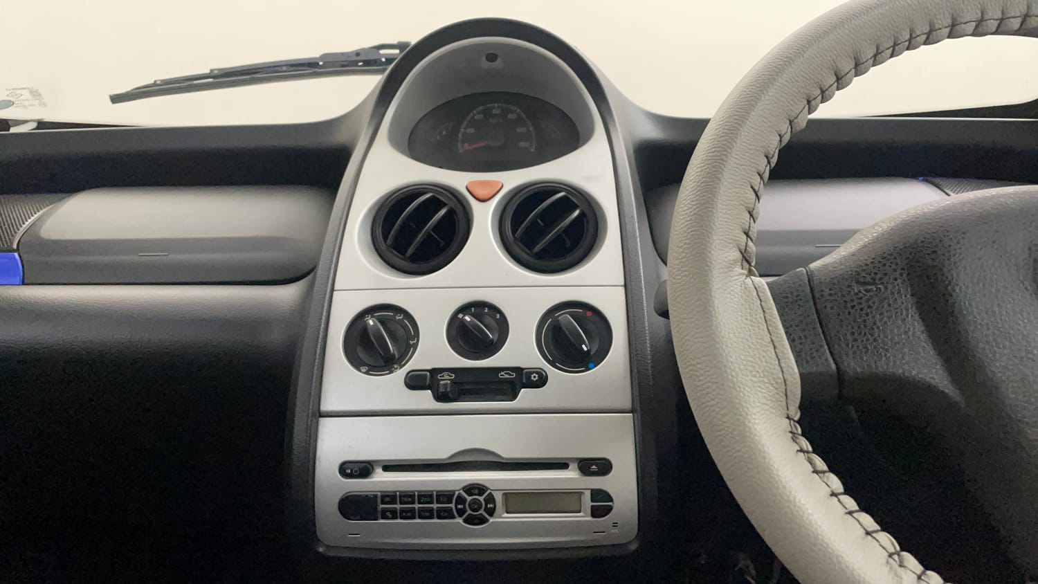 Used 2014 Tata Nano LX Petrol Manual interior MUSIC SYSTEM & AC CONTROL VIEW