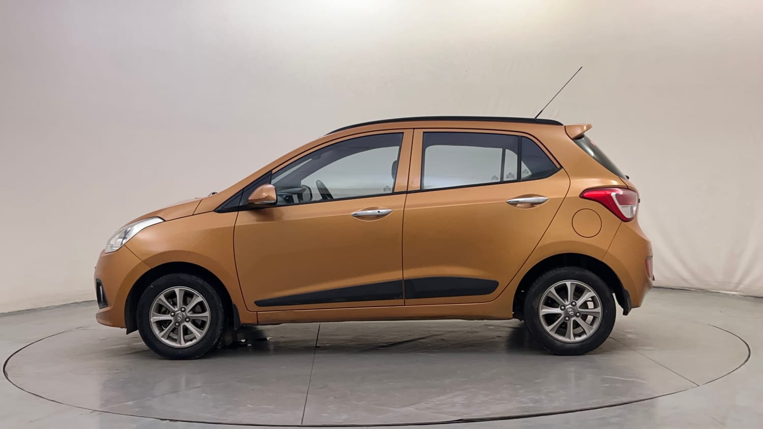 Used 2015 Hyundai Grand i10 Asta 1.2 Kappa VTVT (O) Petrol Manual exterior LEFT SIDE VIEW
