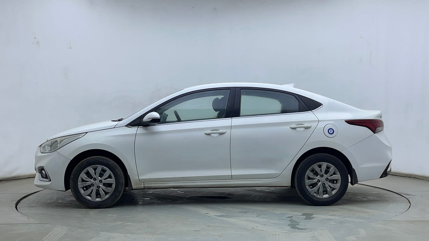 Used 2019 Hyundai Verna EX 1.4 VTVT Petrol Manual exterior LEFT SIDE VIEW