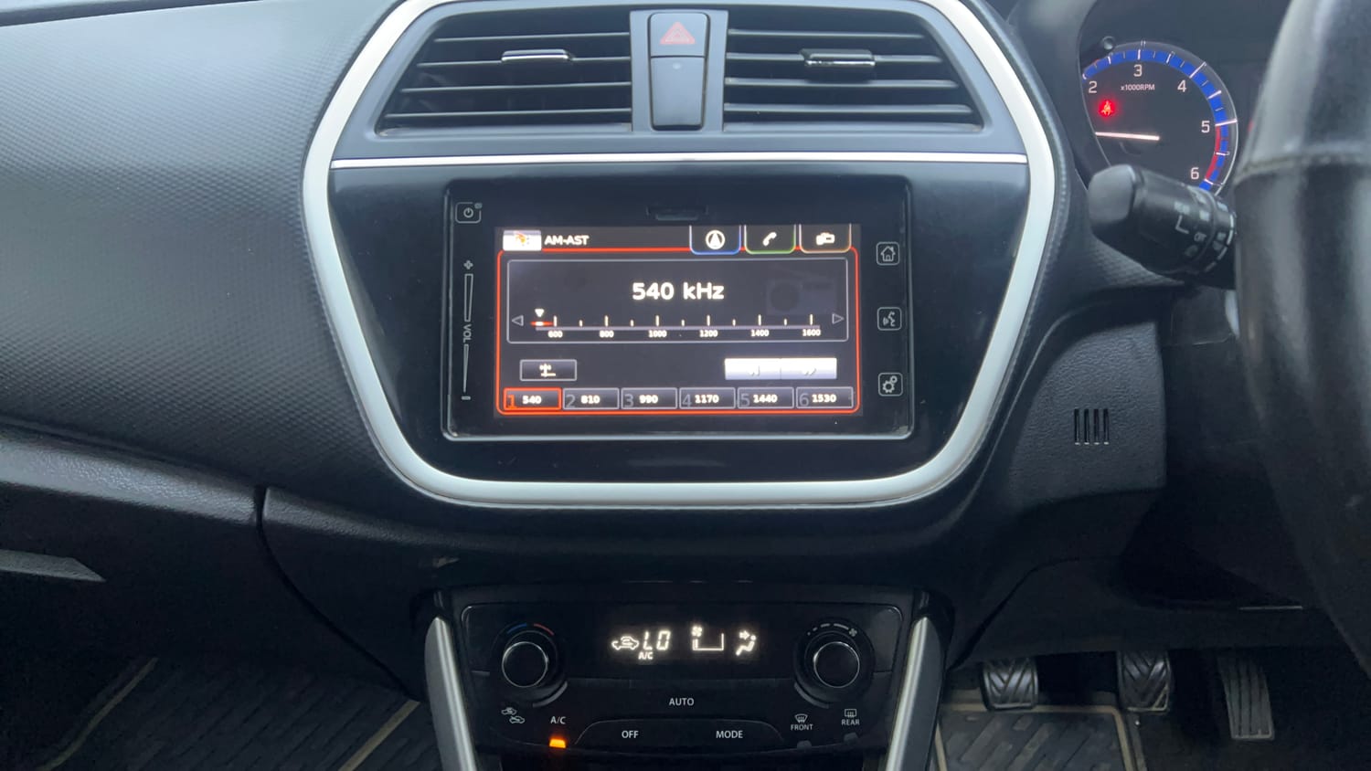 Used 2017 Maruti Suzuki S-Cross Zeta 1.3 Diesel Manual interior MUSIC SYSTEM & AC CONTROL VIEW