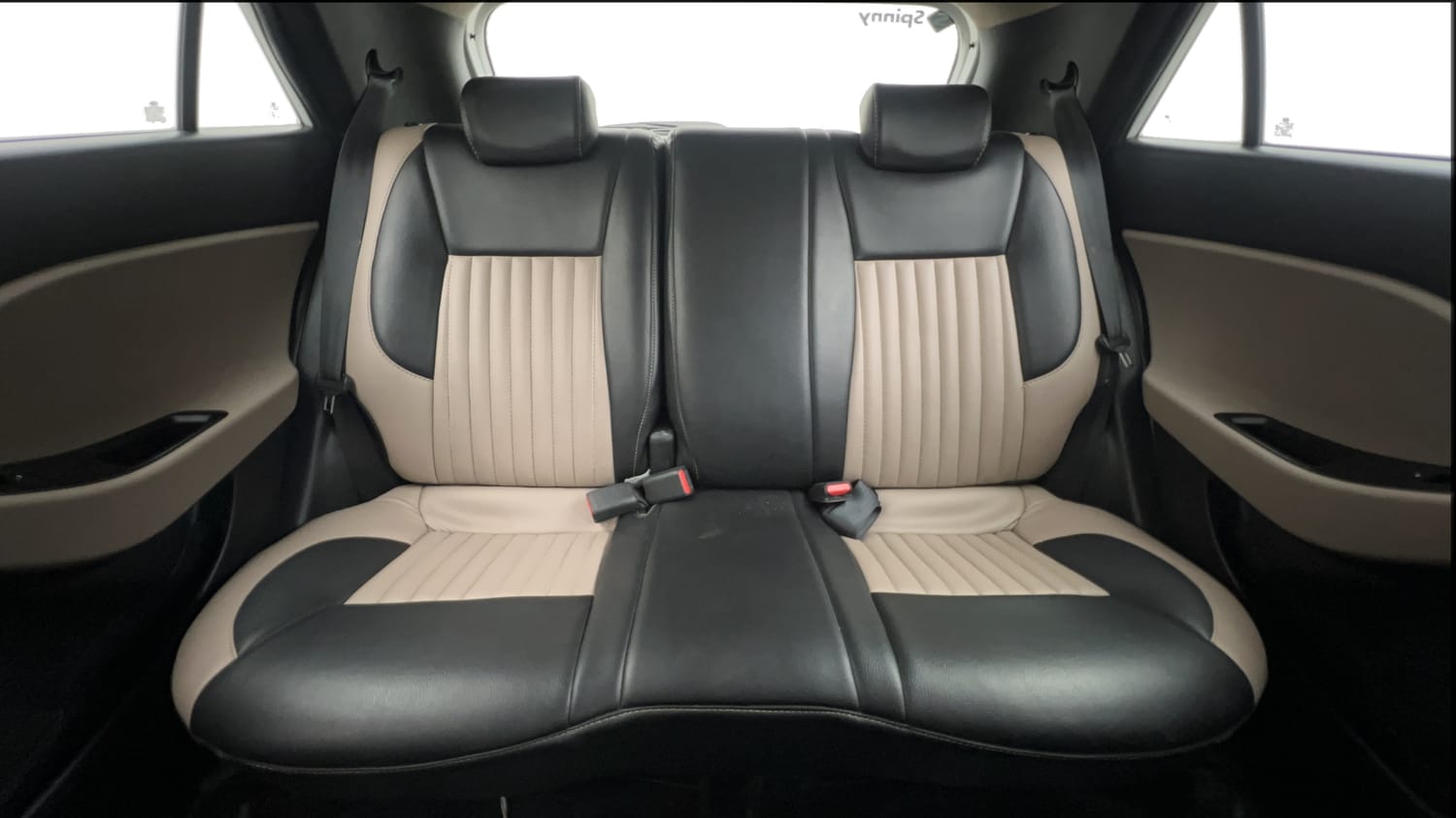 Used 2017 Hyundai Elite i20 Asta 1.2 Petrol Manual interior REAR SEAT CONDITION VIEW