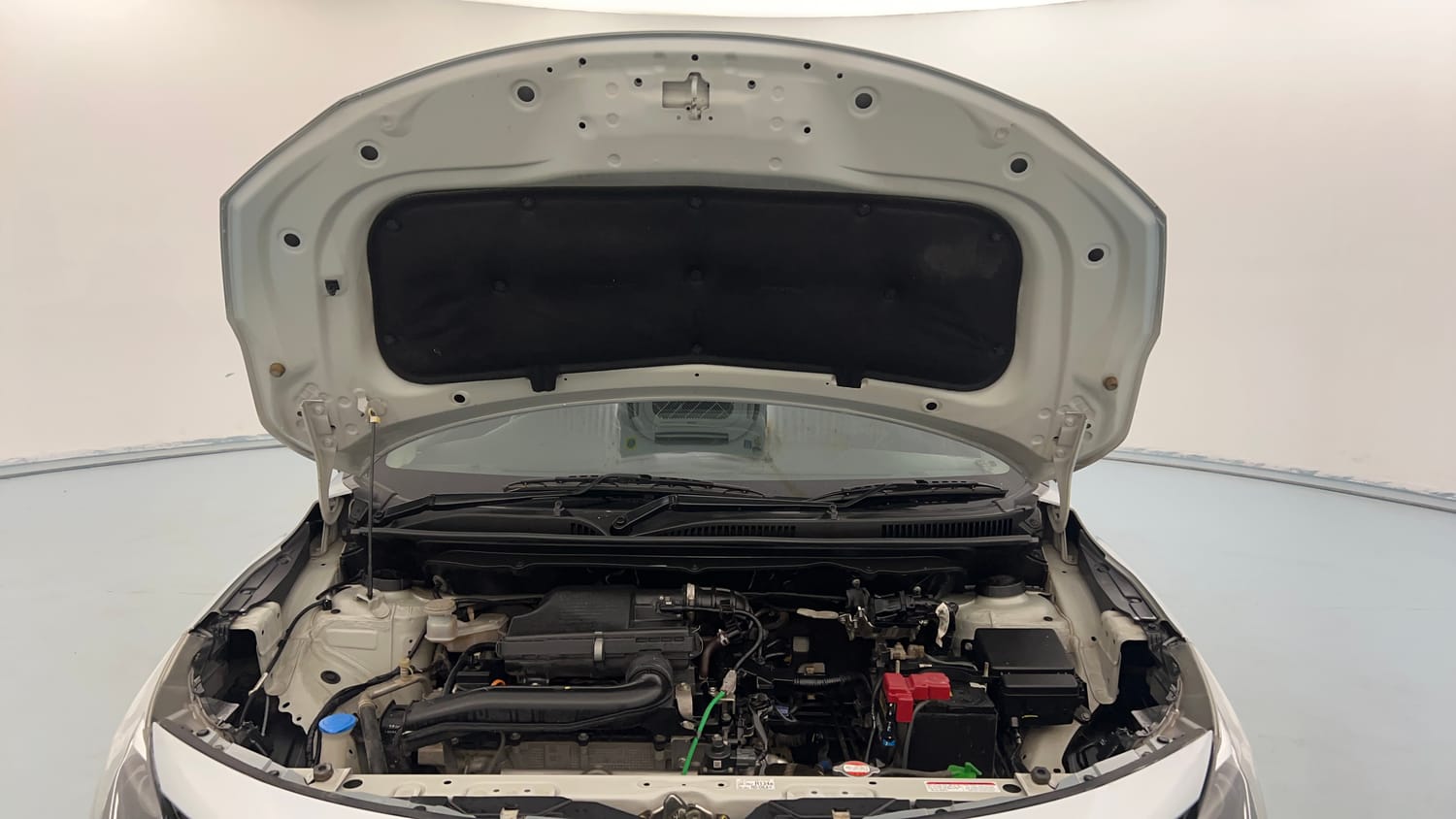 Used 2023 Maruti Suzuki Baleno Delta MT Petrol Manual engine ENGINE & BONNET OPEN FRONT VIEW