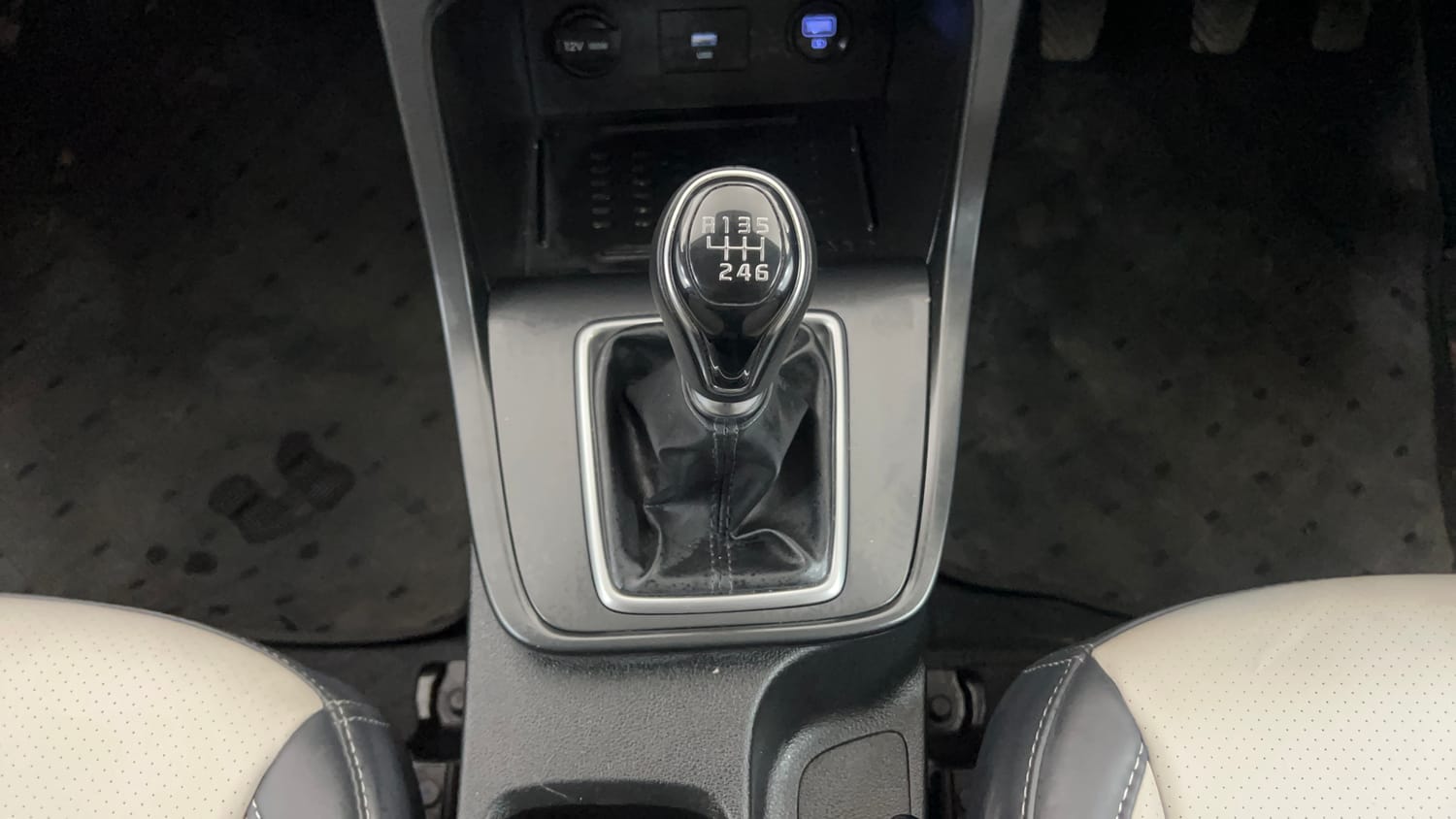 Used 2022 Hyundai Creta SX 1.5 Petrol Executive Petrol Manual interior GEAR  KNOB VIEW