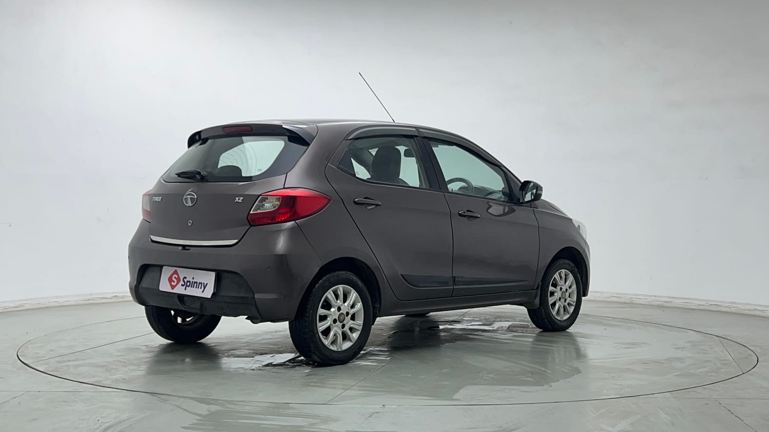 Used 2018 Tata Tiago XZ CNG (Outside Fitted) Cng Manual exterior RIGHT REAR CORNER VIEW