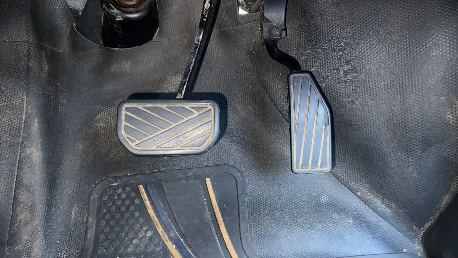 Used 2021 Maruti Suzuki Ignis Zeta 1.2 AMT Petrol Automatic interior PEDALS VIEW