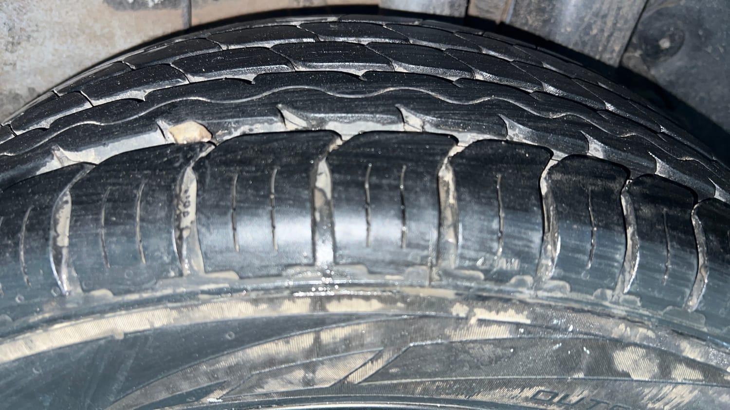 Used 2018 Hyundai Elite i20 Asta 1.2 AT Petrol Automatic tyres LEFT REAR TYRE TREAD VIEW